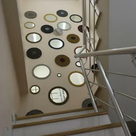 Apartment King Apart